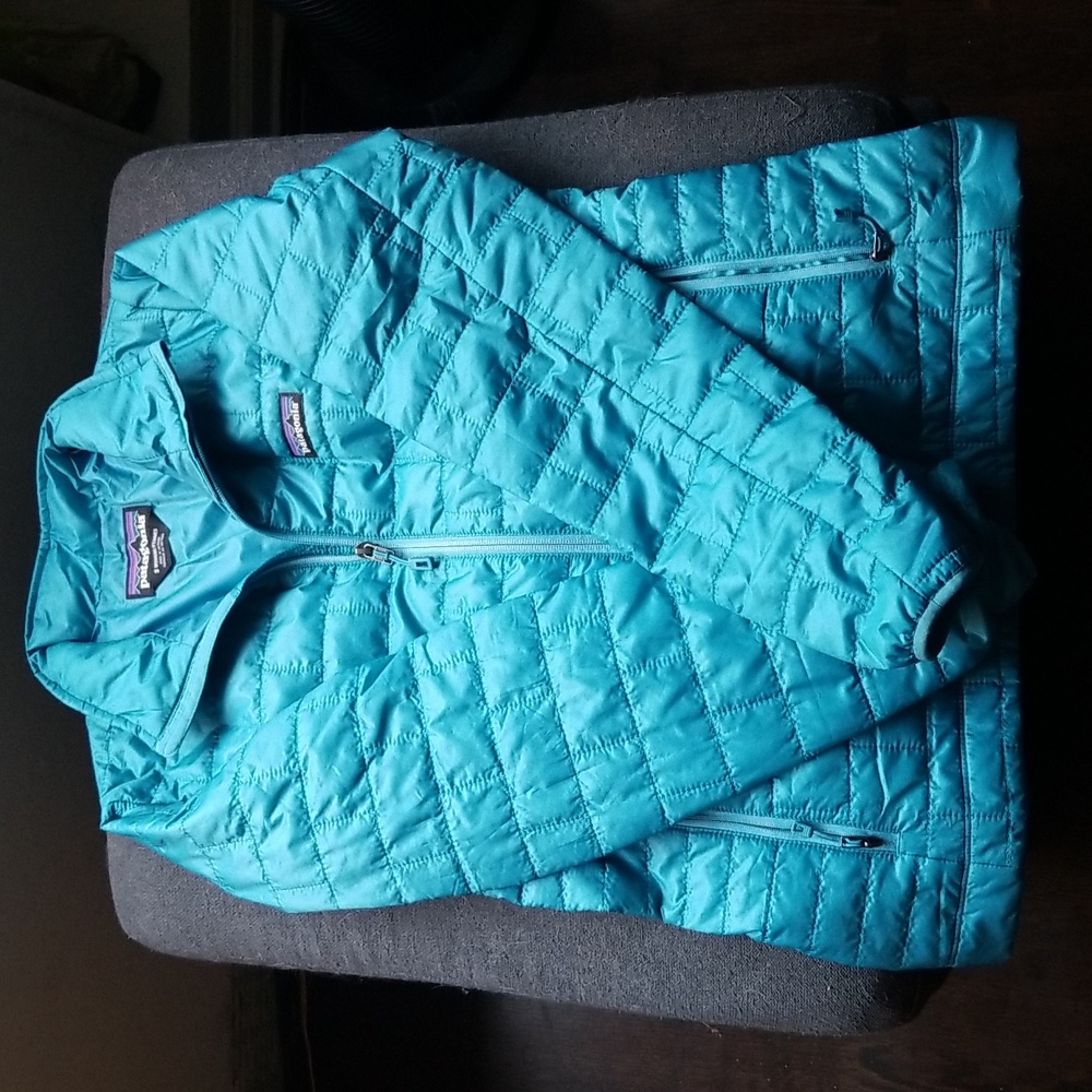 Patagonia Small Women's Nano Puff Jacket in Bright Turquoise color